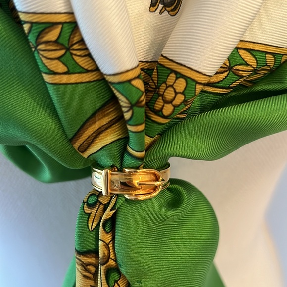 HERMES SILK SCARF 34”x34” La Promenade Comes with Box - Picture 13 of 14